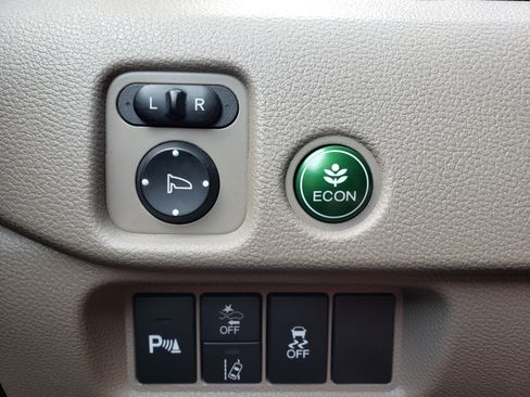 Used 2021 Honda Pilot Touring image 18