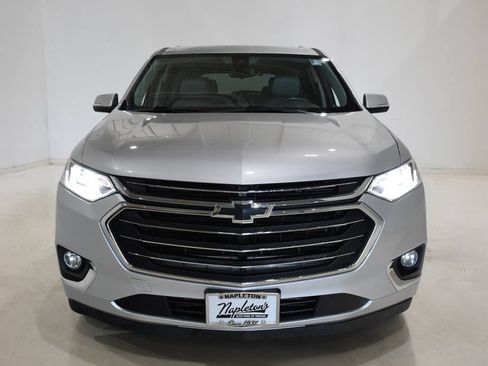 Used 2018 Chevrolet Traverse Premier w/ Driver Confidence II Package FWD image 2