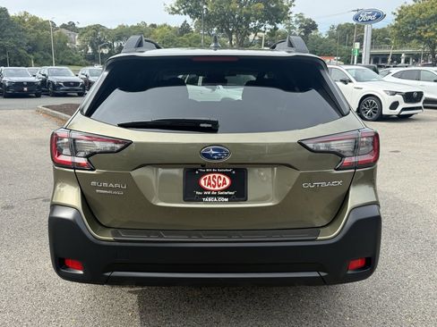 Certified 2025 Subaru Outback Premium image 9