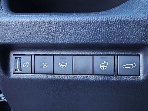 Used 2020 Toyota RAV4 XLE Premium image 25