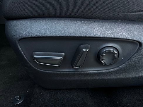 Used 2025 Toyota RAV4 XLE image 11