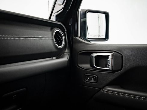 Used 2023 Jeep Wrangler Unlimited Sahara w/ Cold Weather Group image 40