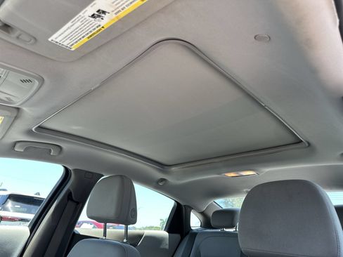 Used 2023 Chevrolet Malibu LT FWD image 19