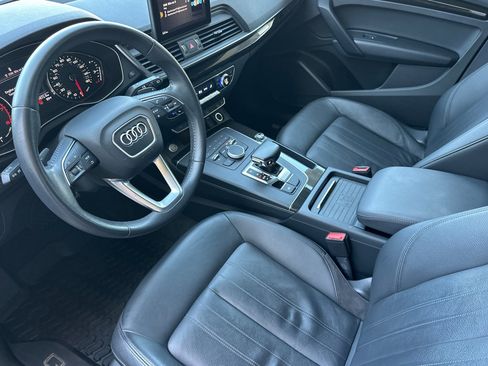 Used 2020 Audi Q5 2.0T Premium w/ Convenience Package AWD/4WD image 9