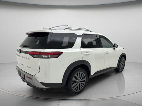 Used 2023 Nissan Pathfinder SL w/ SL Premium Package AWD/4WD image 6