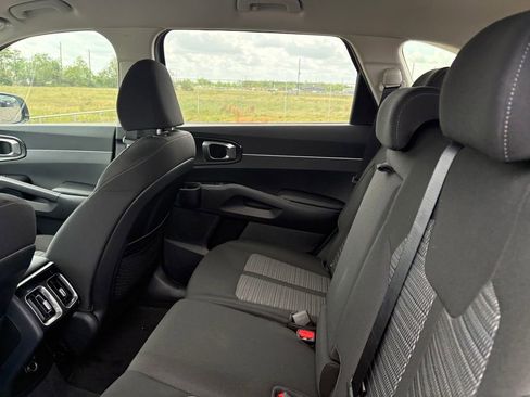 New 2026 Kia Sorento LX FWD image 11