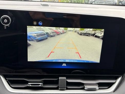 Used 2025 Chevrolet Equinox LT FWD image 23