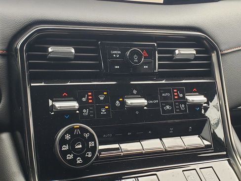 Certified 2025 Nissan Armada PRO-4X w/ Pro-4X Premium Package image 40