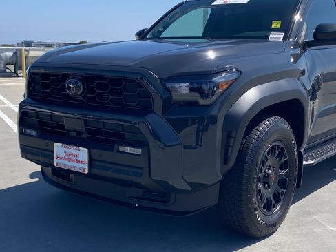 Certified 2026 Toyota 4Runner TRD Off-Road Premium AWD/4WD image 6