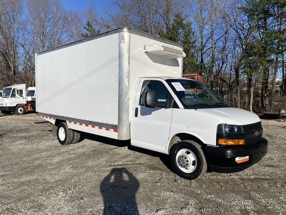Used 2024 Chevrolet Express 3500 w/ Power Convenience Package RWD image 1
