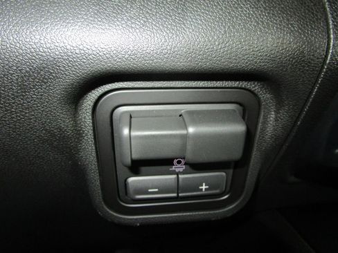 New 2026 GMC Hummer EV 4x4 Crew Cab image 42