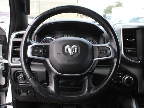 Used 2022 RAM 1500 Big Horn AWD/4WD image 9