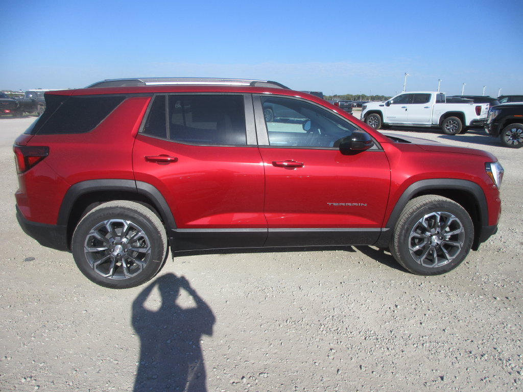 New 2027 GMC Terrain Elevation w/ Elevation Premium Package AWD/4WD image 3