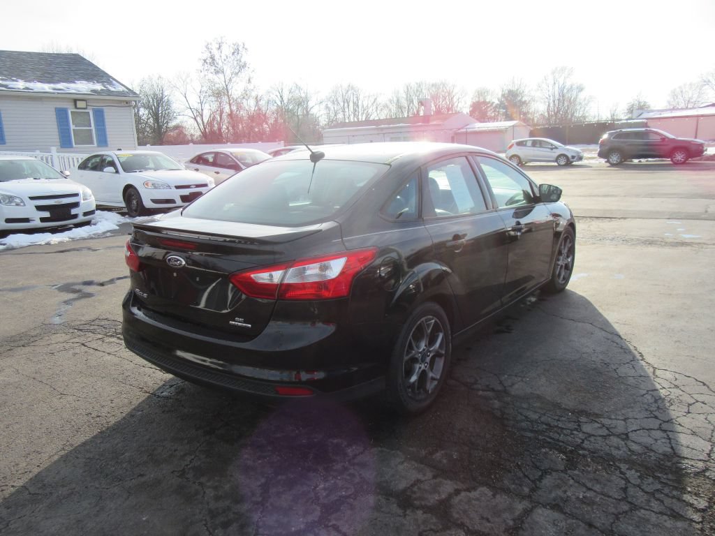 Used 2014 Ford Focus SE w/ Equipment Group 201A FWD image 5