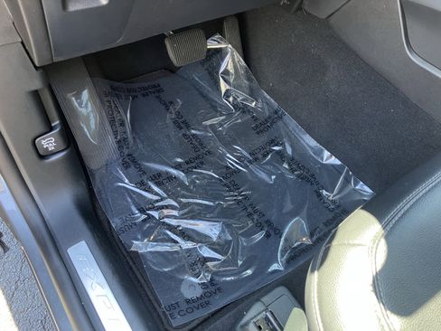 Used 2023 Ford Explorer Limited w/ Limited Technology Package RWD image 18