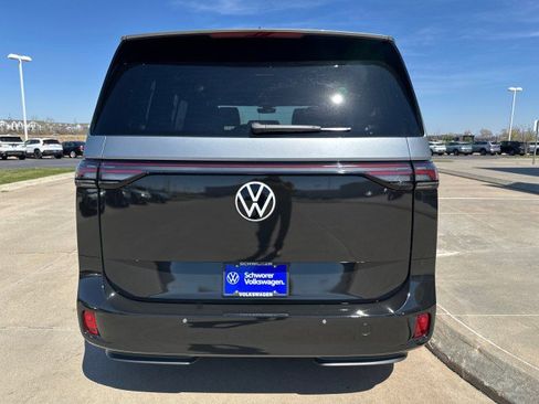 New 2025 Volkswagen ID. Buzz Pro S image 8