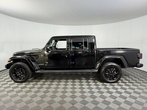 Used 2022 Jeep Gladiator Overland AWD/4WD image 11