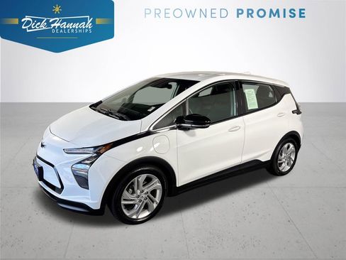 Used 2023 Chevrolet Bolt LT w/ Driver Confidence Package FWD image 1
