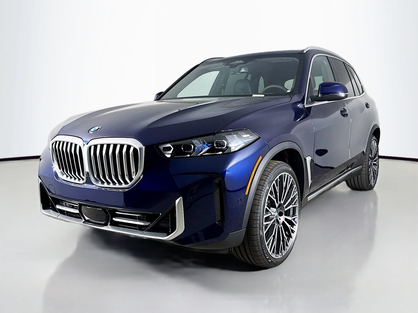Used 2026 BMW X5 sDrive40i w/ Premium Package RWD image 3