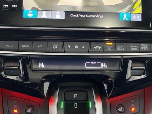 Used 2025 Honda Odyssey Sport-L image 30