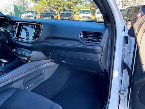 Used 2023 Dodge Durango GT image 13
