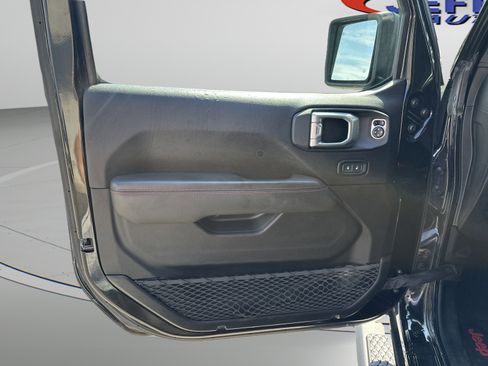 Used 2020 Jeep Gladiator Rubicon image 14