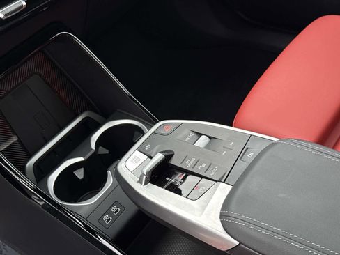 Used 2025 BMW X2 xDrive28i w/ Premium Package image 21