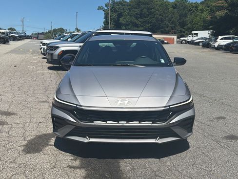 Certified 2026 Hyundai Elantra SEL FWD image 4