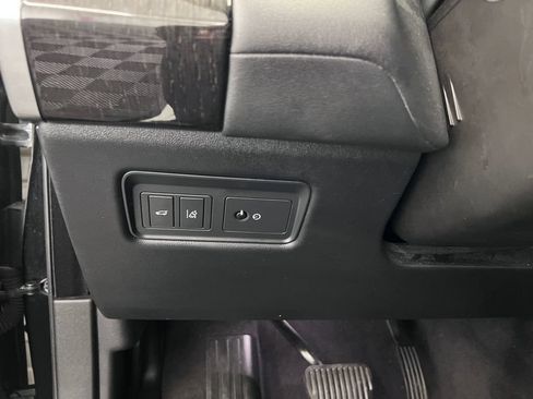 Used 2017 Land Rover Range Rover Sport HSE AWD/4WD image 25