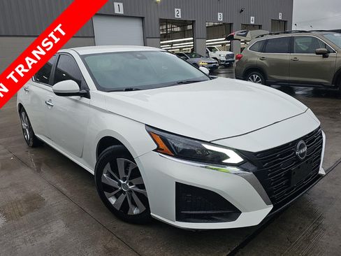 Used 2023 Nissan Altima 2.5 S FWD image 5