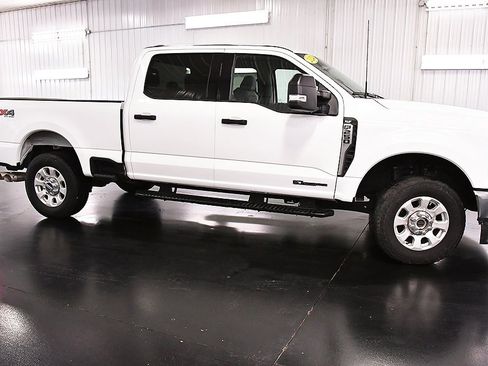 Used 2024 Ford F250 XLT w/ FX4 Off-Road Package image 8