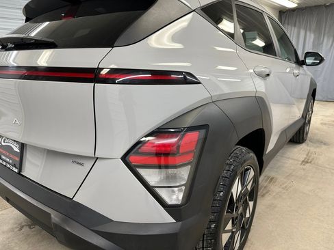 Used 2024 Hyundai Kona SEL image 24