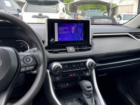 Used 2025 Toyota RAV4 XLE image 7