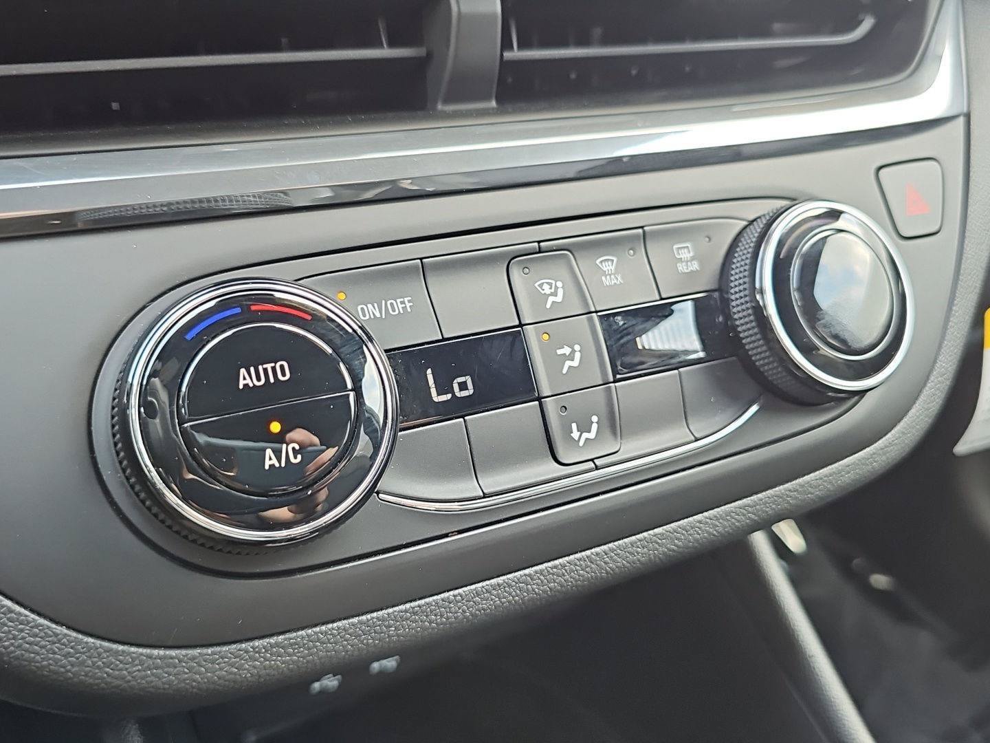 Used 2024 Buick Envista Preferred FWD image 18