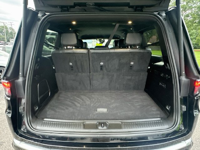Used 2024 Jeep Wagoneer Series III AWD/4WD image 26