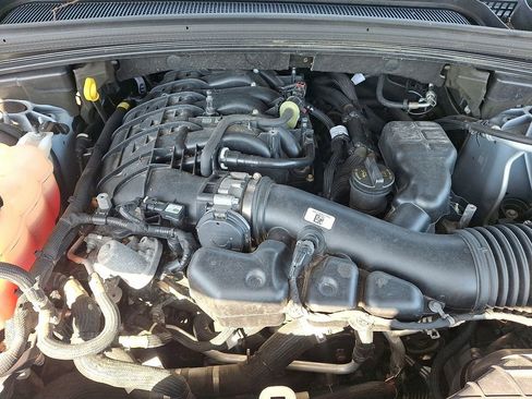 Used 2024 Jeep Grand Cherokee L Limited AWD/4WD image 27