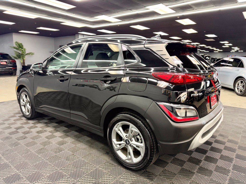 Used 2022 Hyundai Kona SEL w/ Cargo Package FWD image 9
