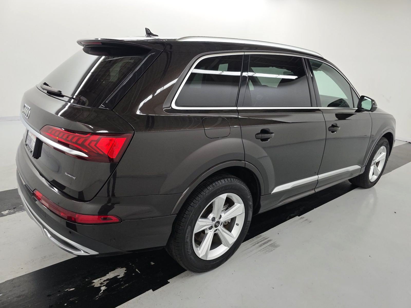 Used 2023 Audi Q7 2.0T Premium Plus w/ Premium Plus Package AWD/4WD image 6