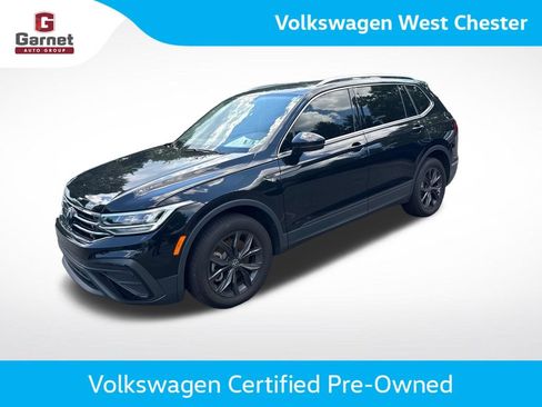 Certified 2024 Volkswagen Tiguan SE AWD/4WD image 1