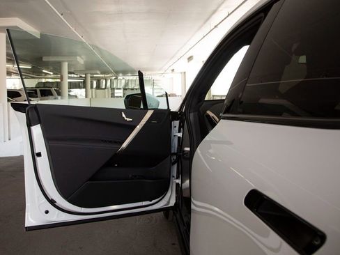 Used 2026 BMW iX xDrive45 w/ Premium Package image 13