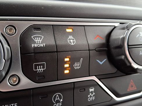 Used 2021 Jeep Wrangler Sport S image 24