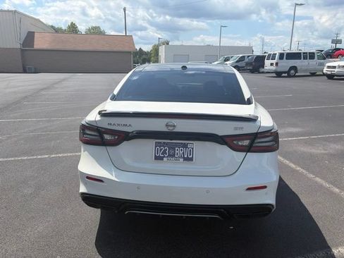 Used 2022 Nissan Maxima SR w/ Sport Mat Group FWD image 4
