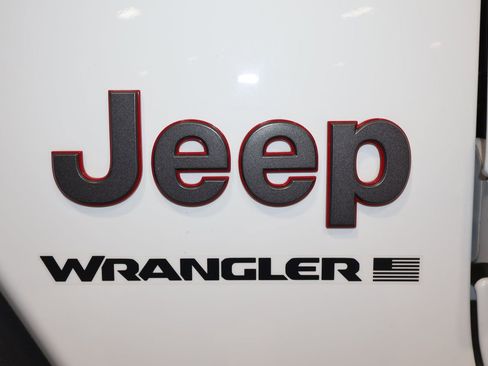 Used 2024 Jeep Wrangler Unlimited Rubicon image 36
