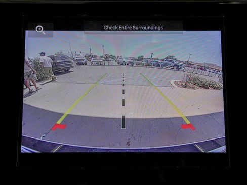 Used 2023 Jeep Grand Cherokee Altitude RWD image 16
