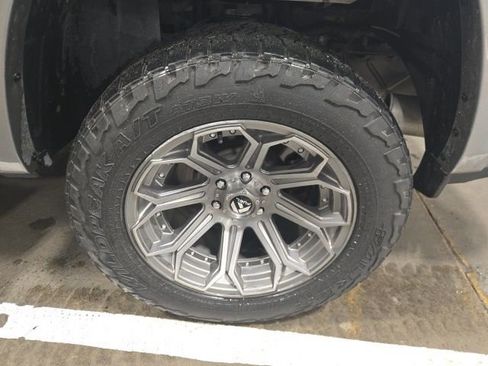 Used 2020 RAM 1500 Laramie image 12