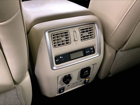 Used 2018 INFINITI QX60 Luxe w/ Deluxe Technology Package image 36