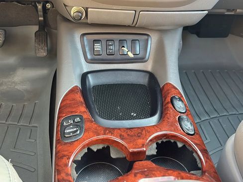 Used 2007 Toyota Sequoia Limited image 37