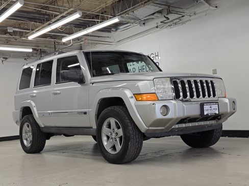 Used 2006 Jeep Commander Limited w/ Trailer Tow Group IV AWD/4WD image 5