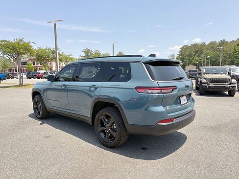 New 2026 Jeep Grand Cherokee L Limited w/ Limited Altitude Package RWD image 5