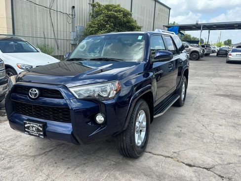Used 2016 Toyota 4Runner SR5 RWD image 3